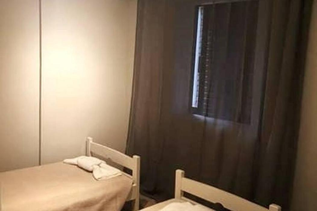 Golden Keys Apatment First Floor Apartment โมไรตีกา ภายนอก รูปภาพ